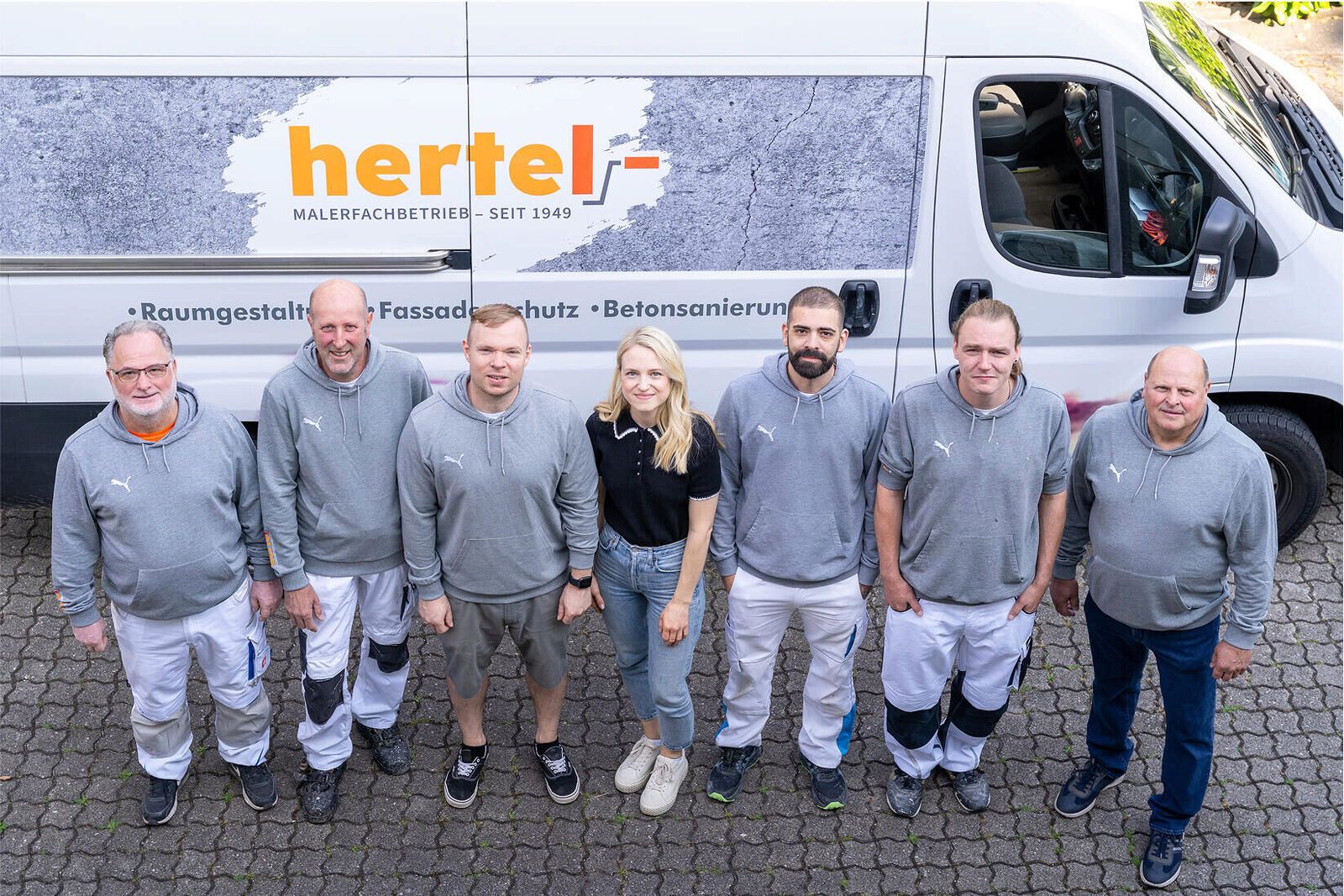 Das Team vom Malerfachbetrieb Hertel aus der Vogelperspektive